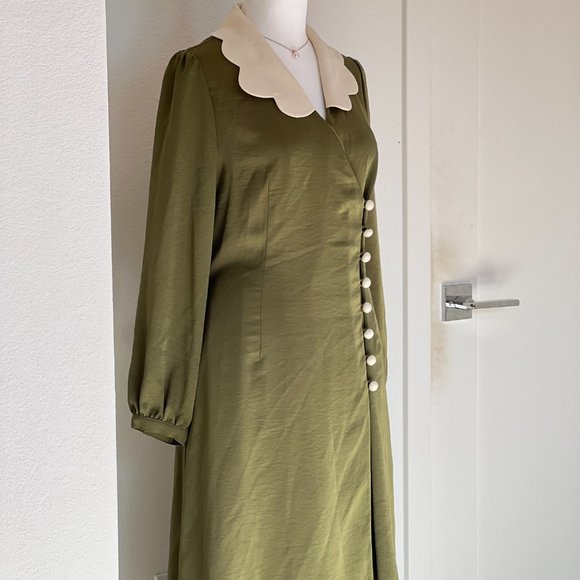 WConcept French Retro Petaloid Collar Khaki Dress with Buttons - Picture 13 of 15